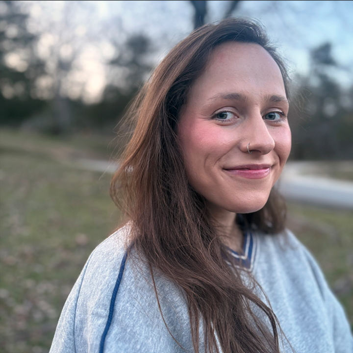 Avatar for Julianne Faur
